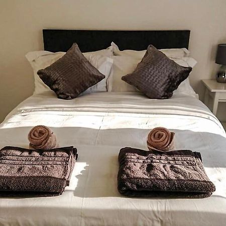 Carnock Road Apartment - Silverburn Shopping Centre 格拉斯哥 外观 照片