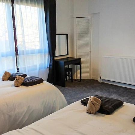 Carnock Road Apartment - Silverburn Shopping Centre 格拉斯哥 外观 照片