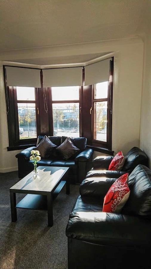 Carnock Road Apartment - Silverburn Shopping Centre 格拉斯哥 外观 照片