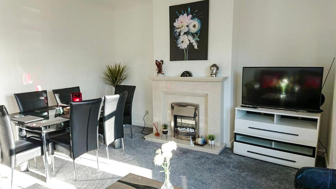 Carnock Road Apartment - Silverburn Shopping Centre 格拉斯哥 外观 照片